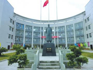 南充張瀾職業教育校園一角。